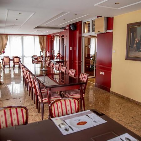 Hotel Integra Doboj Buitenkant foto