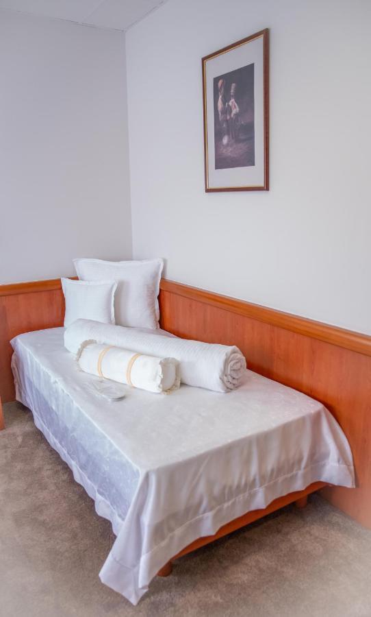 Hotel Integra Doboj Buitenkant foto