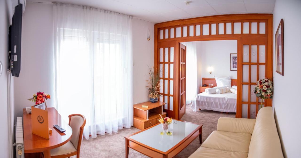 Hotel Integra Doboj Buitenkant foto