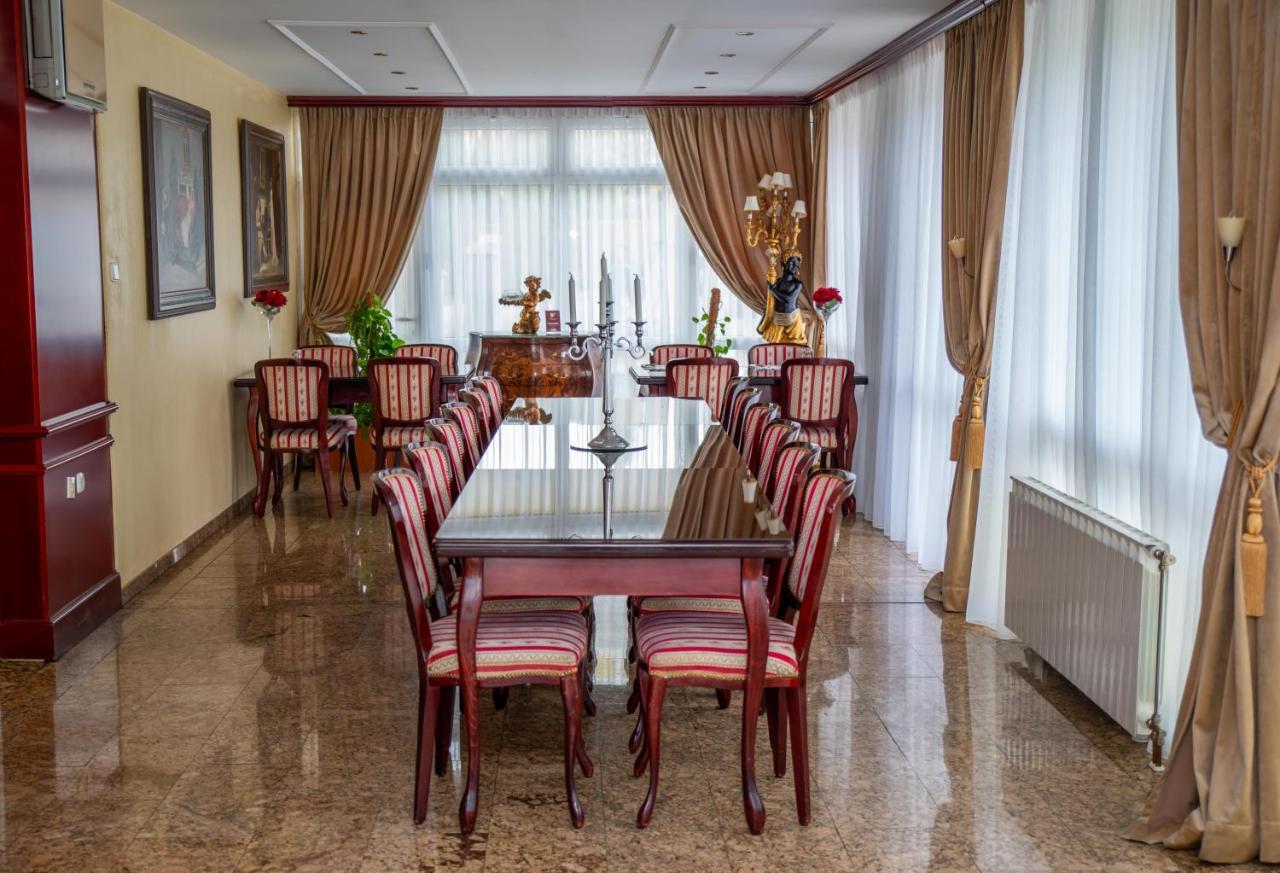 Hotel Integra Doboj Buitenkant foto