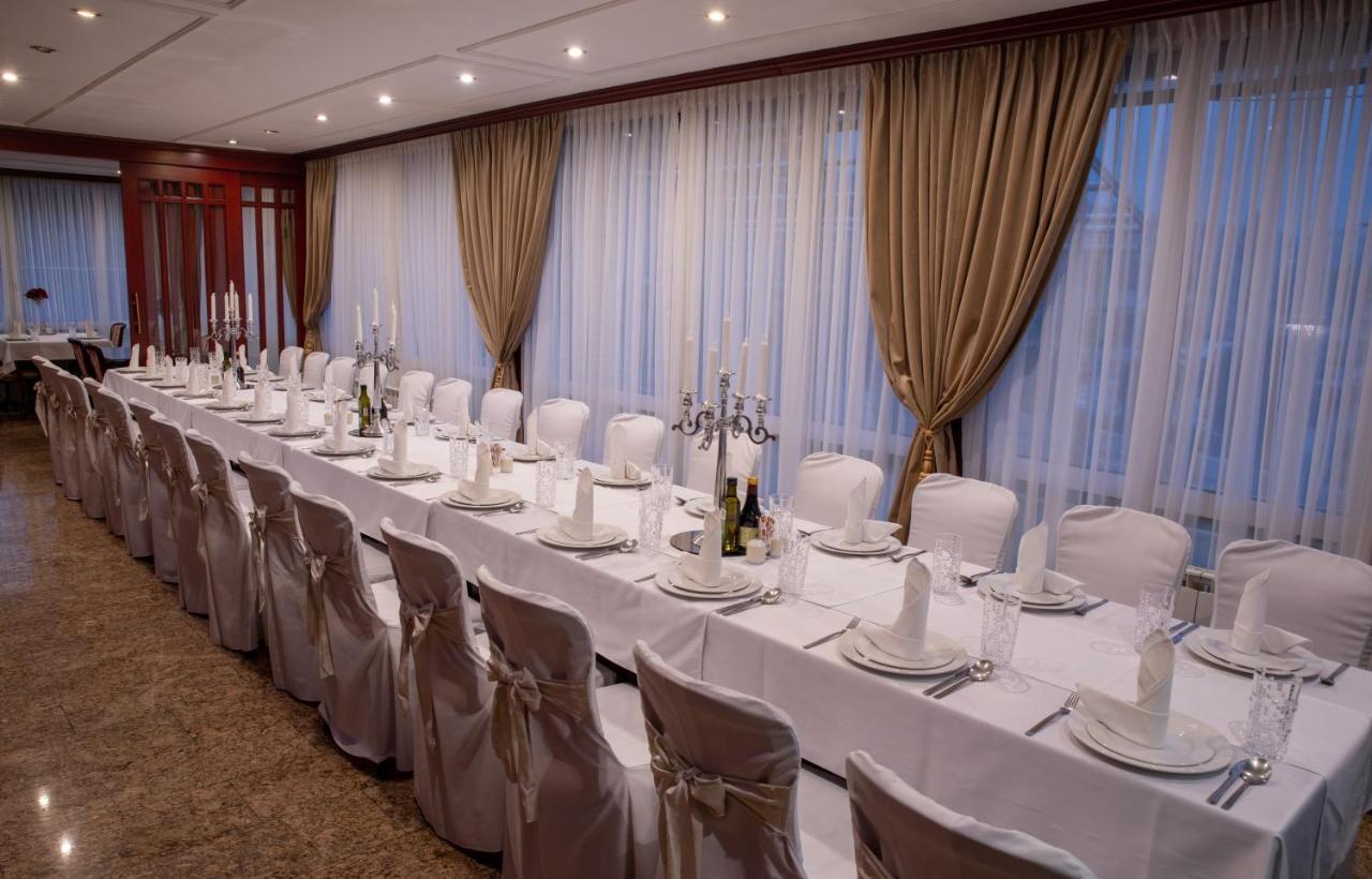 Hotel Integra Doboj Buitenkant foto