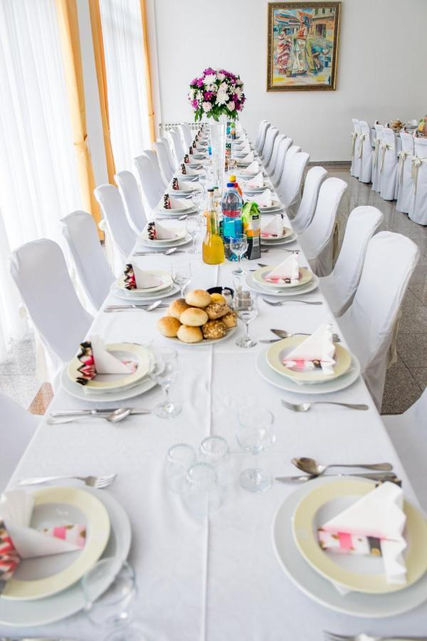 Hotel Integra Doboj Buitenkant foto