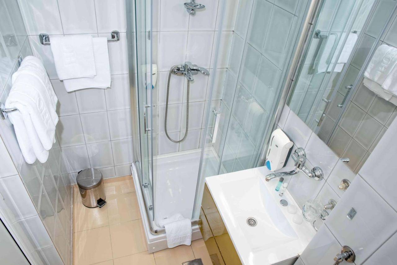 Hotel Integra Doboj Buitenkant foto